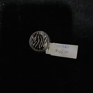 Premier designs ring- Style Safari